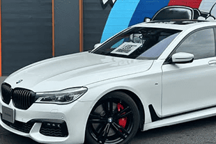中古車販売の様子